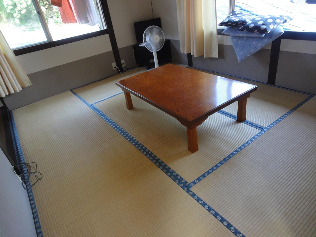 Kuroemuso Hotell Katsuura  Exteriör bild