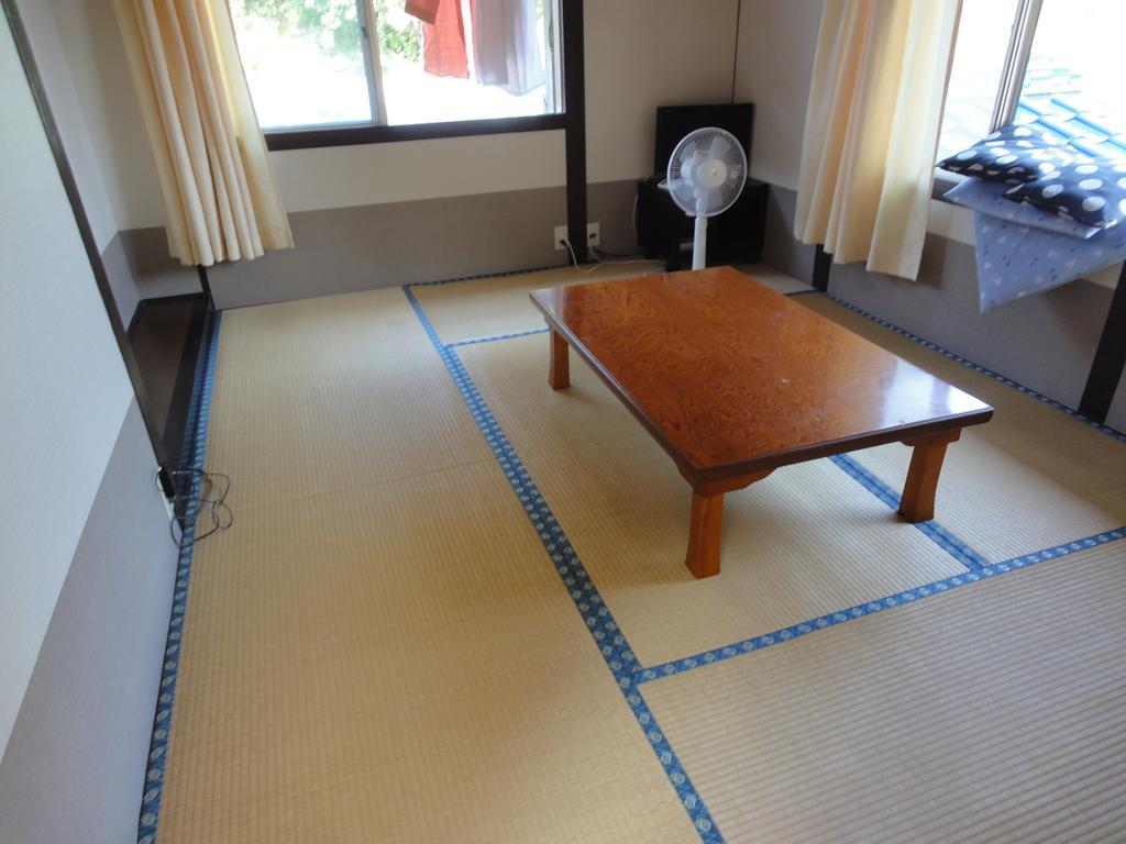 Kuroemuso Hotell Katsuura  Exteriör bild