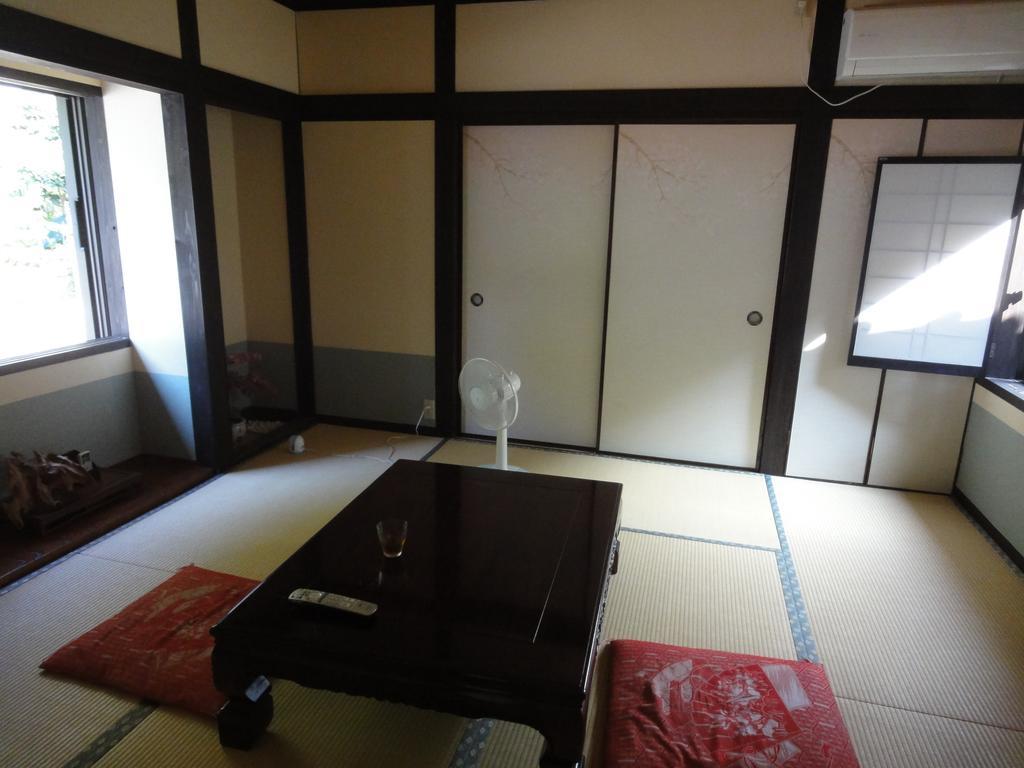 Kuroemuso Hotell Katsuura  Exteriör bild